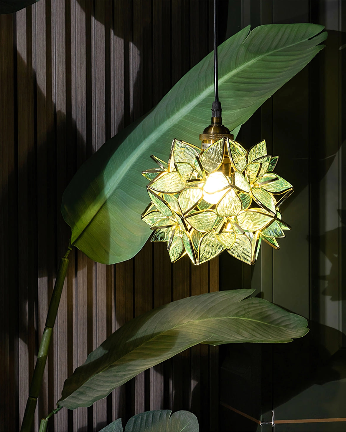Capiz Shell Pendant Light – Handcrafted Elegance with Natural Translucence