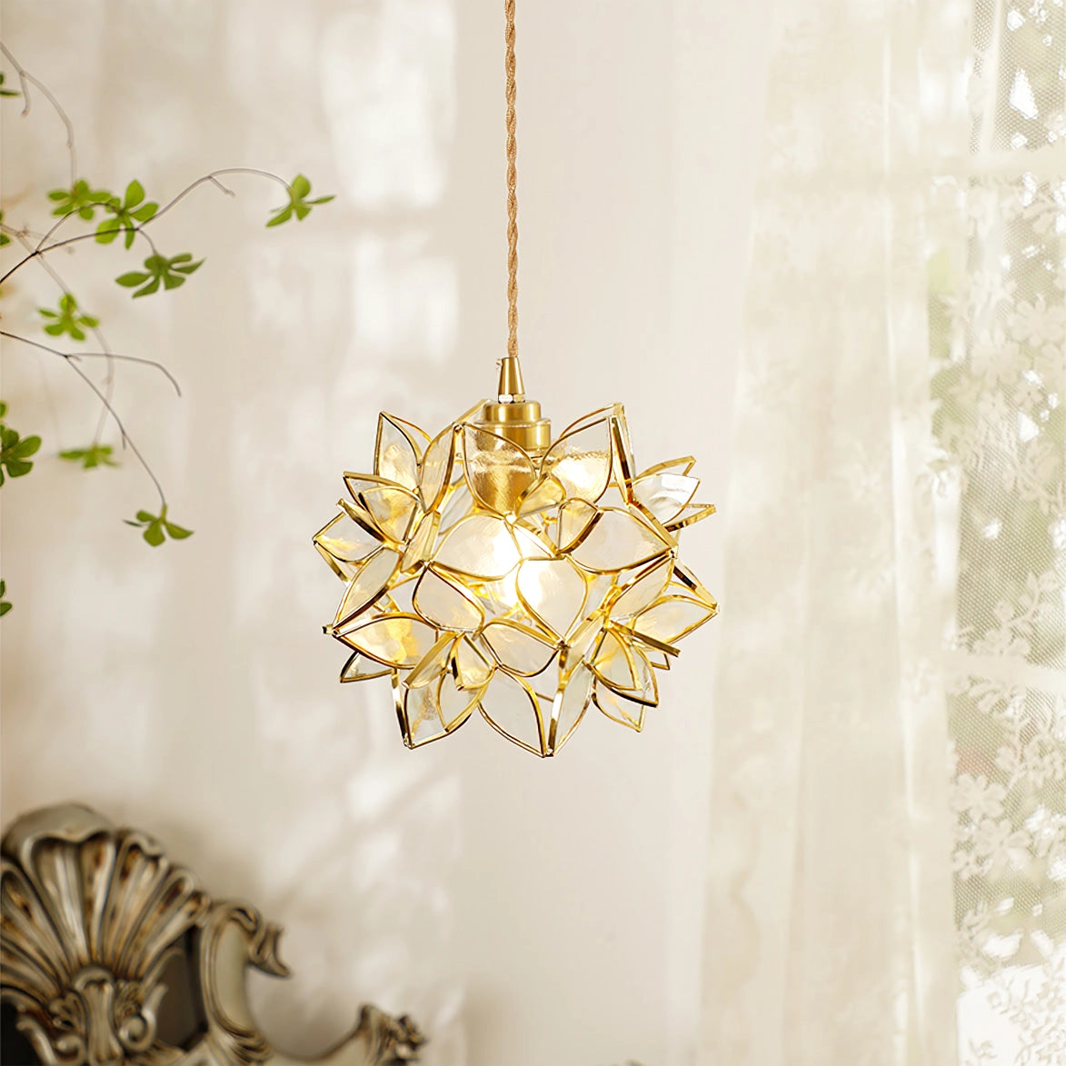 Capiz Shell Pendant Light – Handcrafted Elegance with Natural Translucence