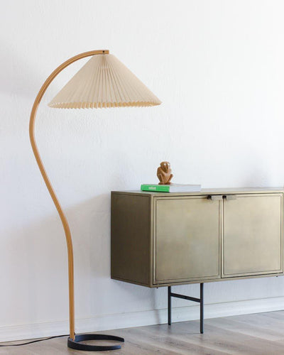 Caprani Floor Lamp – Scandinavian Design with Wood & Linen Shade