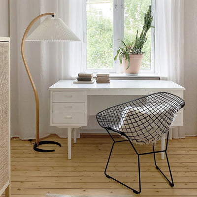 Caprani Floor Lamp – Scandinavian Design with Wood & Linen Shade