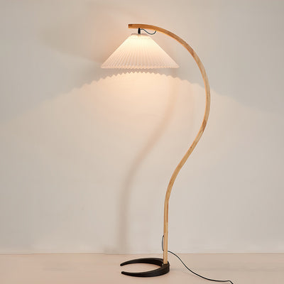 Caprani Floor Lamp – Scandinavian Design with Wood & Linen Shade