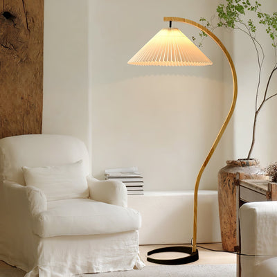 Caprani Floor Lamp – Scandinavian Design with Wood & Linen Shade