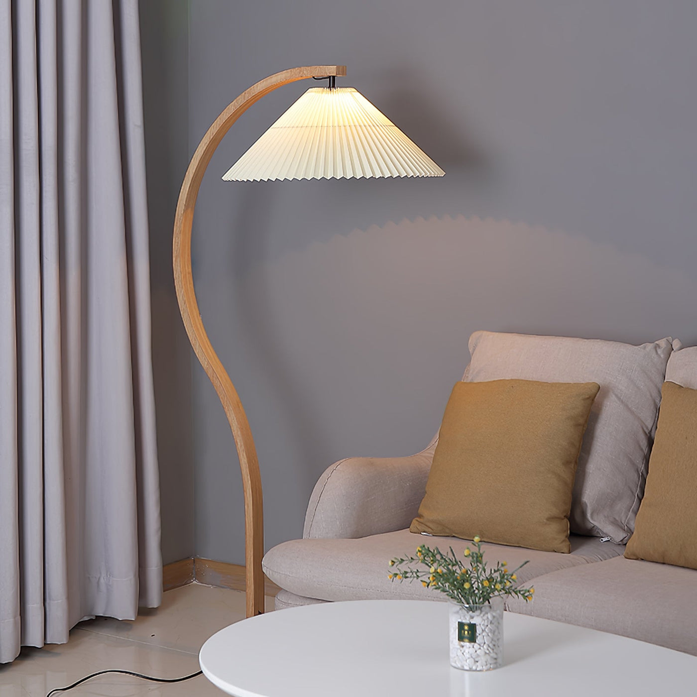 Caprani Floor Lamp – Scandinavian Design with Wood & Linen Shade