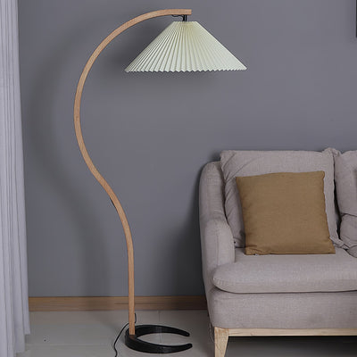 Caprani Floor Lamp – Scandinavian Design with Wood & Linen Shade