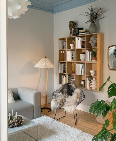 Caprani Floor Lamp – Scandinavian Design with Wood & Linen Shade