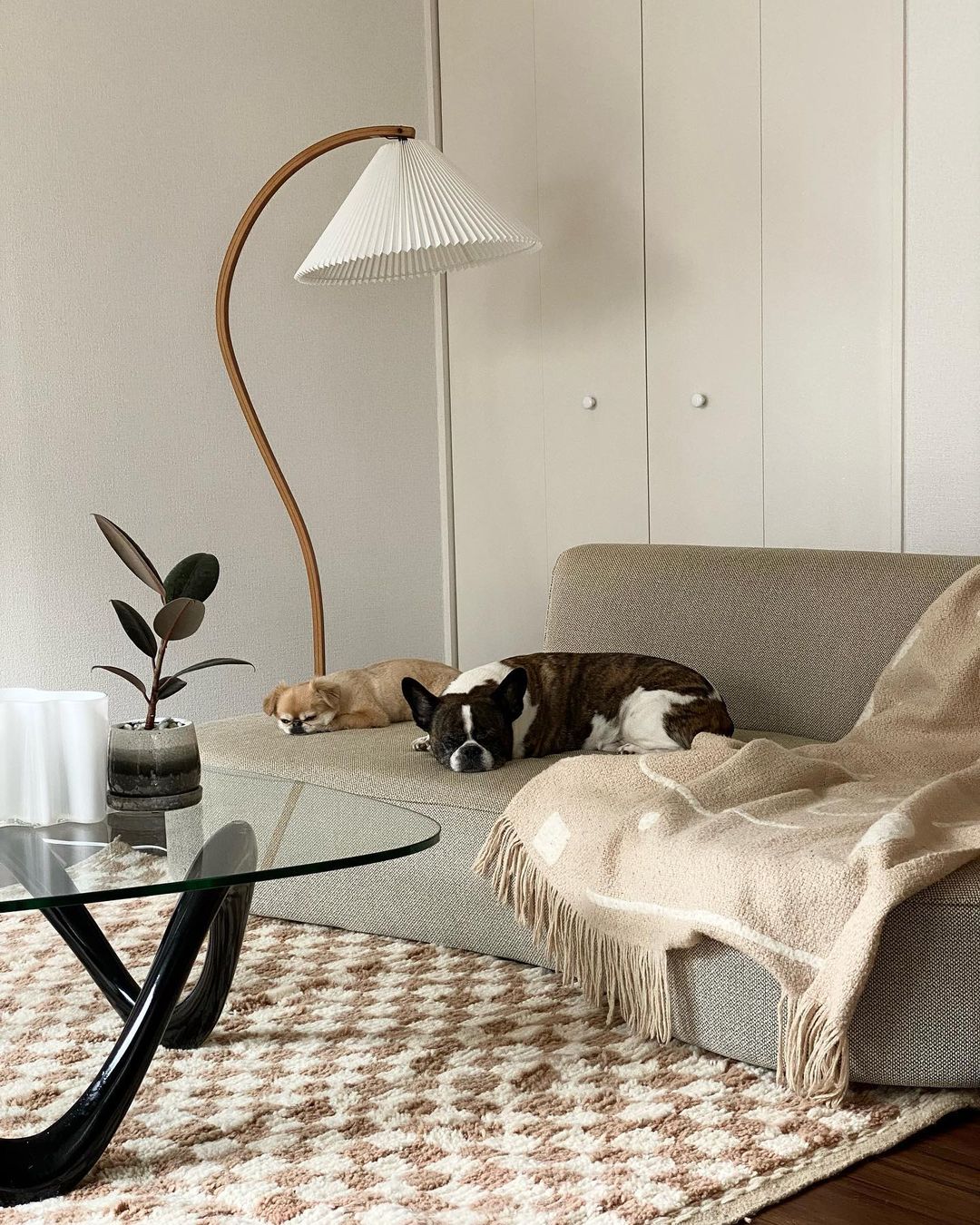Caprani Floor Lamp – Scandinavian Design with Wood & Linen Shade
