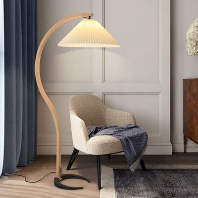 Caprani Floor Lamp – Scandinavian Design with Wood & Linen Shade