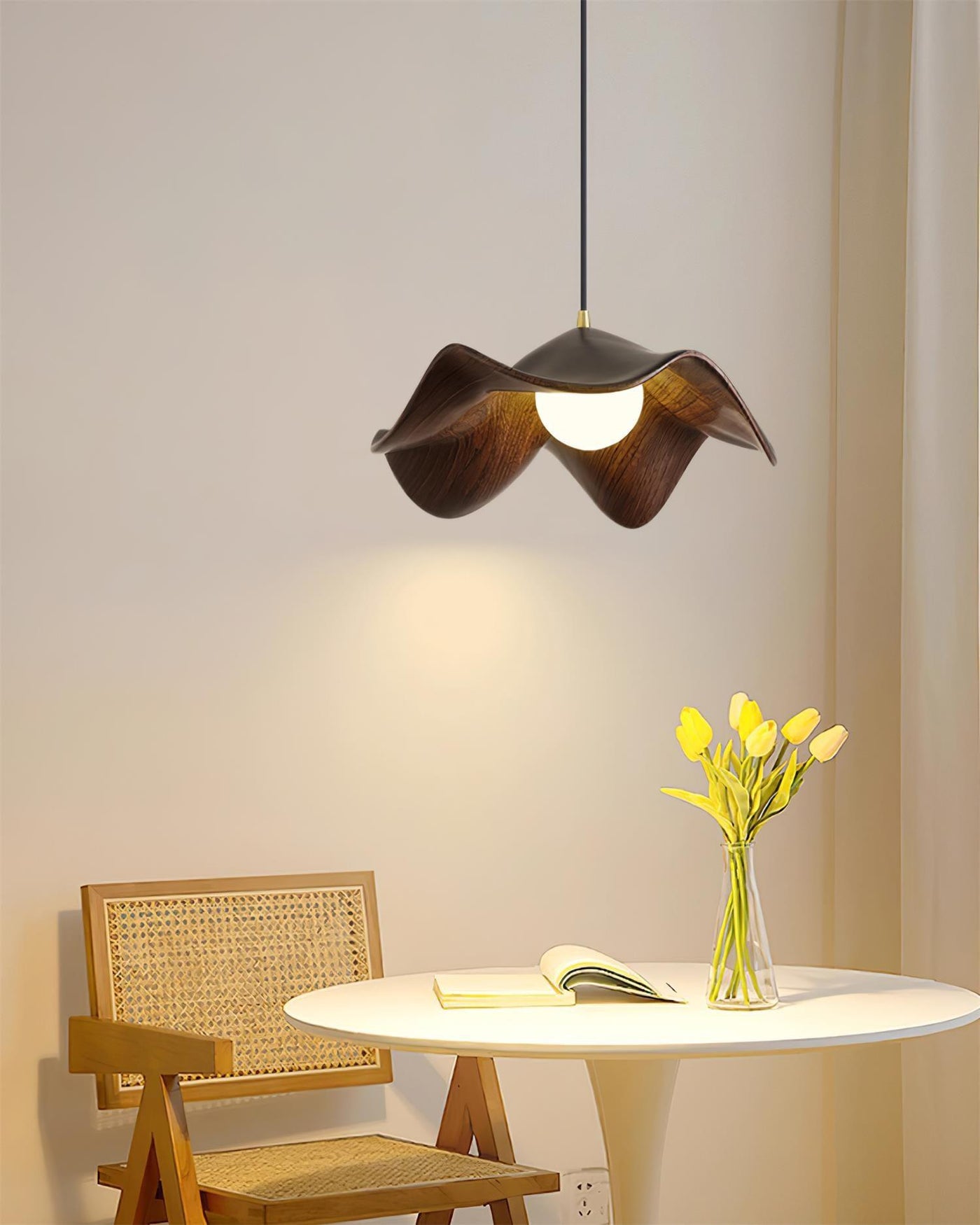 Casia Unique Pendant Light – Nature-Inspired Lotus Leaf Ceiling Lamp