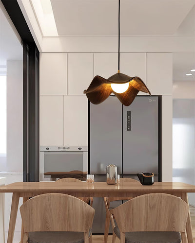 Casia Unique Pendant Light – Nature-Inspired Lotus Leaf Ceiling Lamp