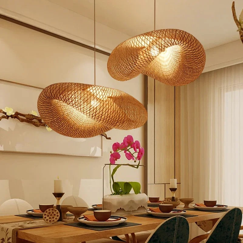 Handwoven Chinese Bamboo Pendant Light – Natural Rattan Wave Shade (E27, LED Compatible)