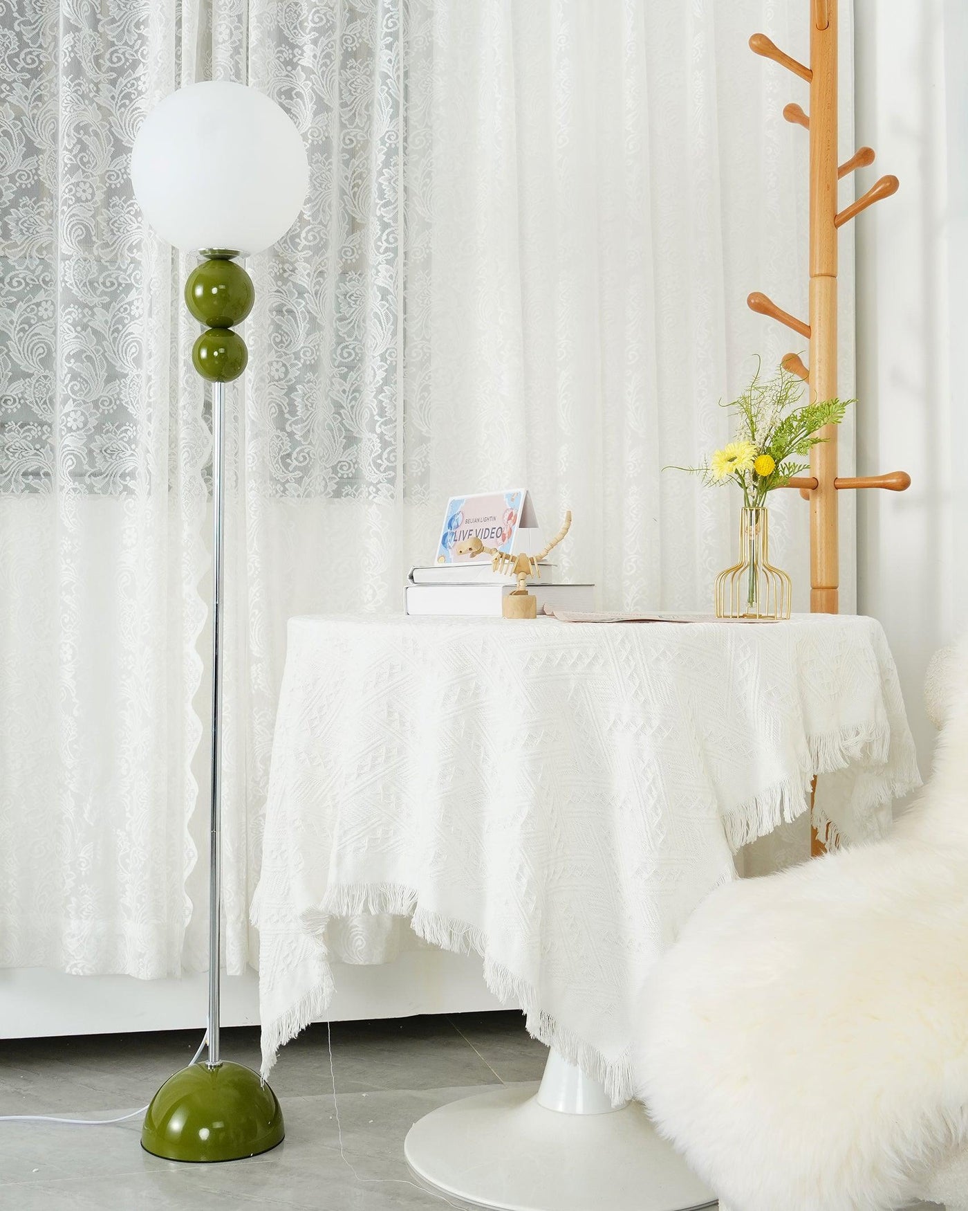 Clavel Floor Lamp – Elegant Metal & Glass Design for Modern Interiors