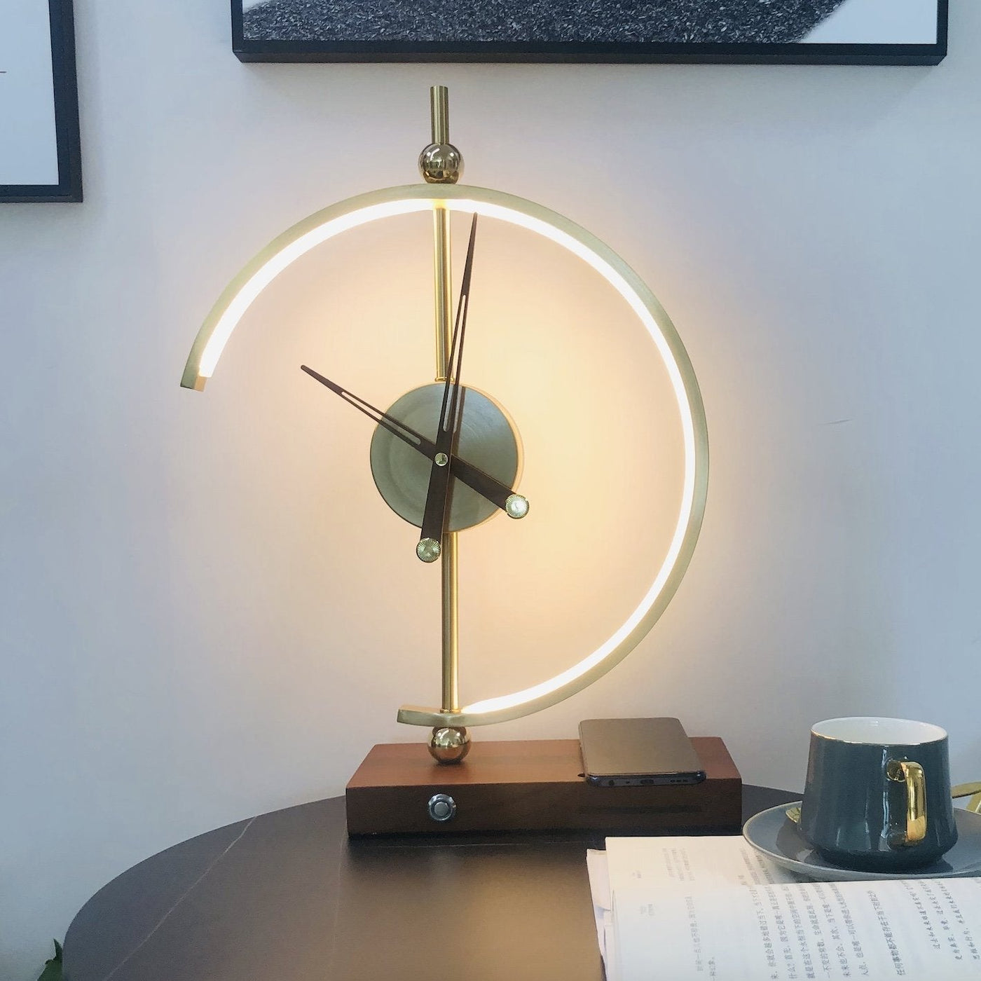 NagoyaLight™ Clock Lamp – Modern Lighting with Wireless Charging & Built-in Clock