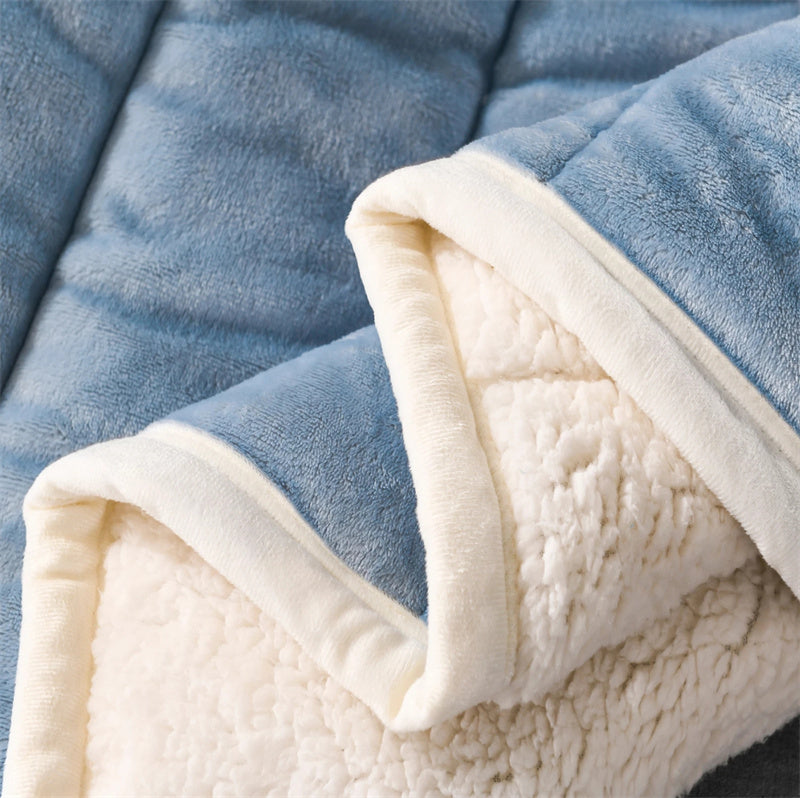 LammeFleece – The Ultimate Cozy & Stylish Blanket of the Year