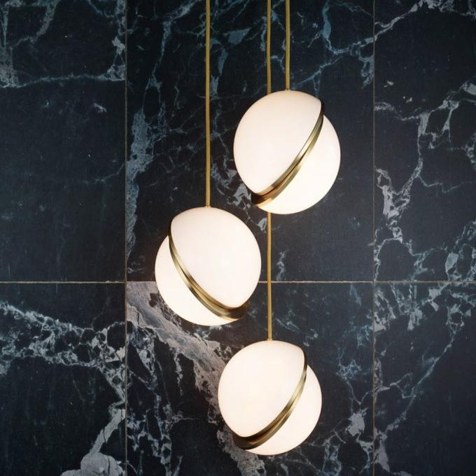 CrescentGlow Pendant Light – Elegant Lunar-Inspired Illumination