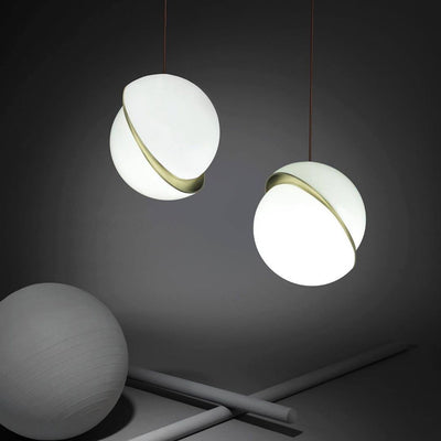 CrescentGlow Pendant Light – Elegant Lunar-Inspired Illumination