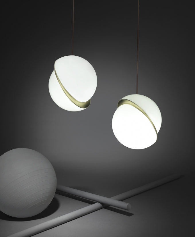 CrescentGlow Pendant Light – Elegant Lunar-Inspired Illumination