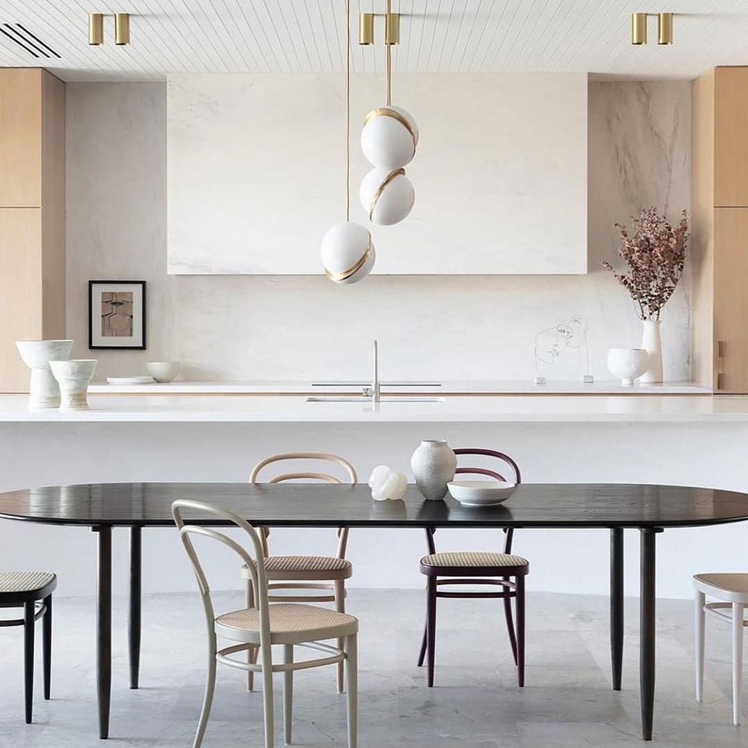 CrescentGlow Pendant Light – Elegant Lunar-Inspired Illumination