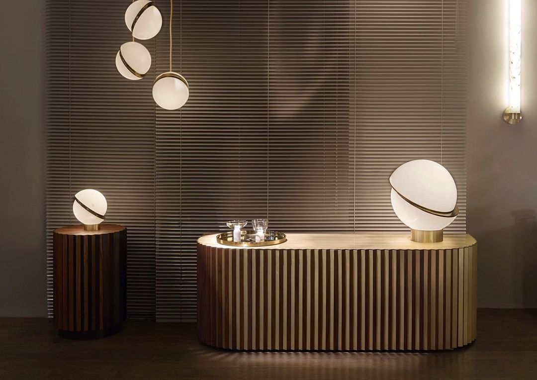 CrescentGlow Pendant Light – Elegant Lunar-Inspired Illumination