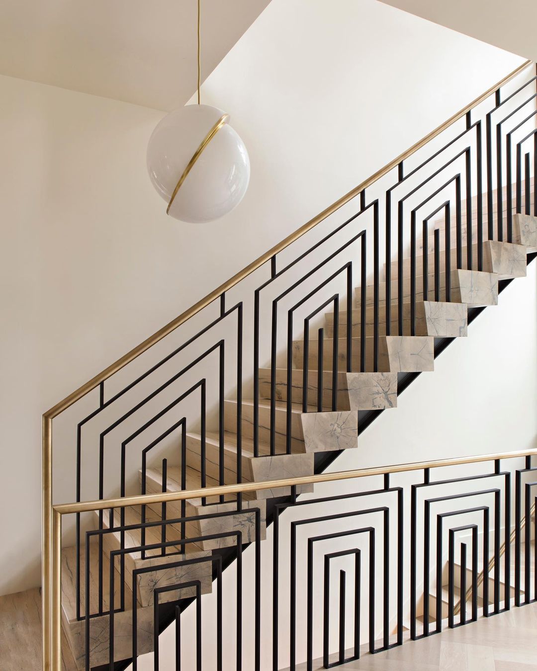CrescentGlow Pendant Light – Elegant Lunar-Inspired Illumination