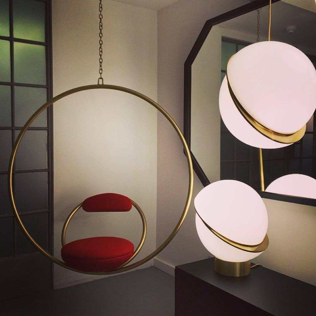 CrescentGlow Pendant Light – Elegant Lunar-Inspired Illumination