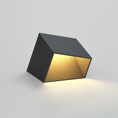 SolarCube – Modern Solar-Powered LED Garden Light for Stylish Outdoor Ambiance
