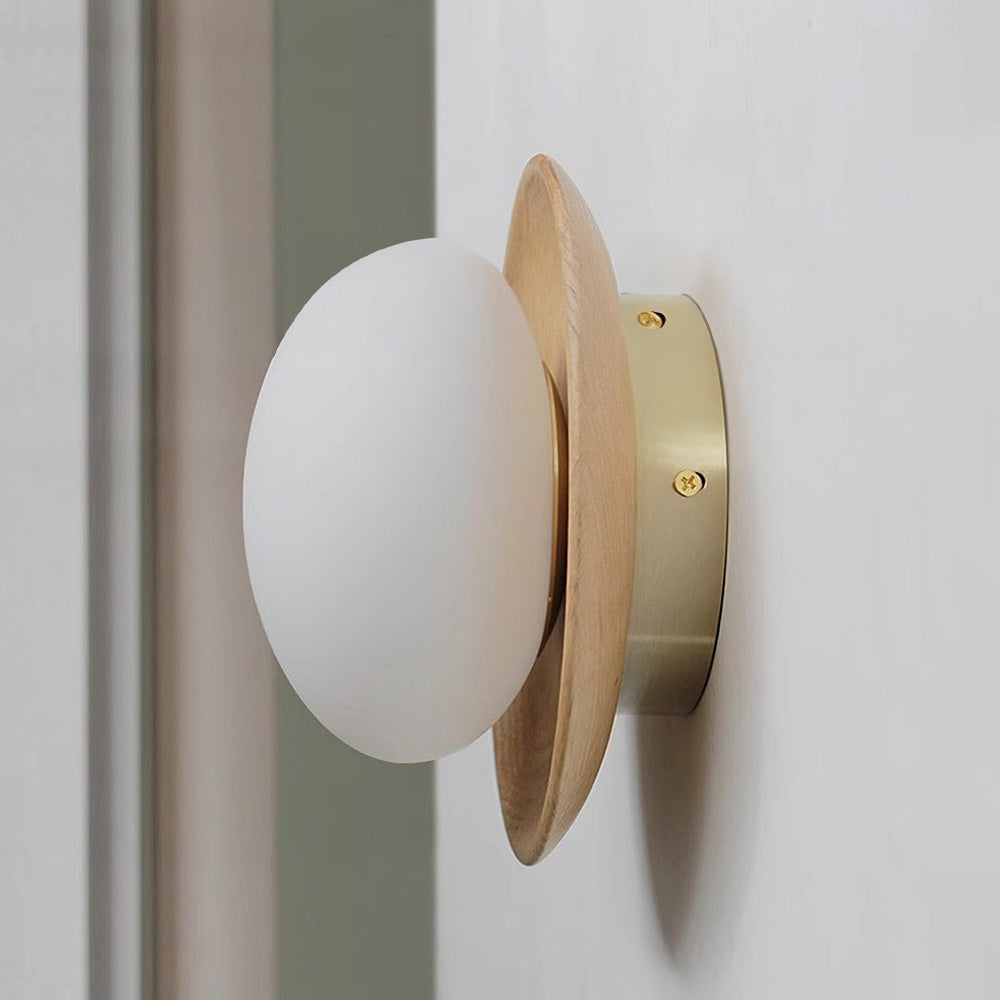 Minimalist White Wood Wall Light – A Timeless Blend of Simplicity & Style