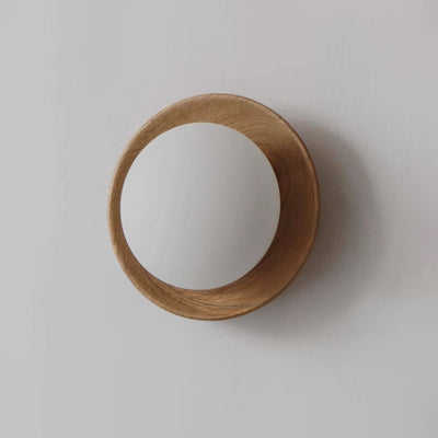 Minimalist White Wood Wall Light – A Timeless Blend of Simplicity & Style