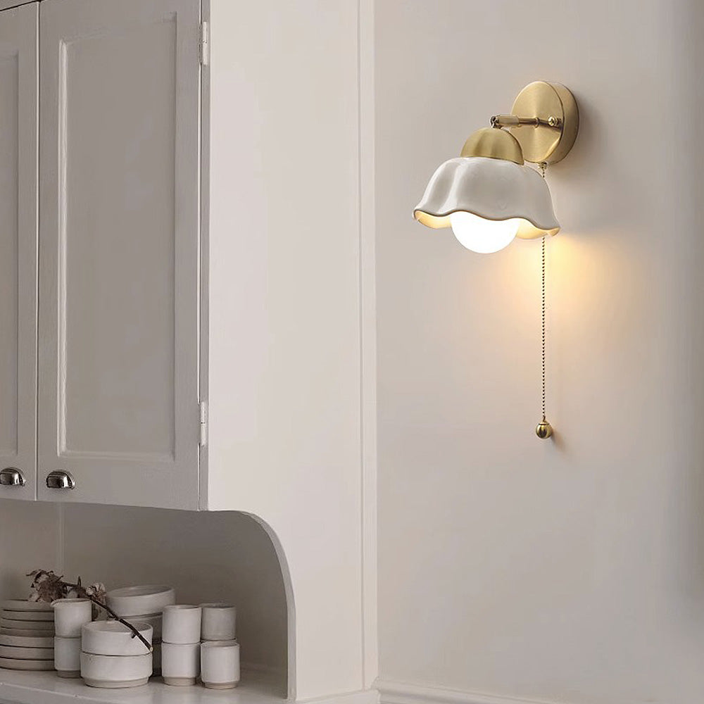 FleurBlanche Wall Light – Romantic Floral Design for a Warm, Elegant Atmosphere