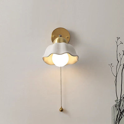 FleurBlanche Wall Light – Romantic Floral Design for a Warm, Elegant Atmosphere