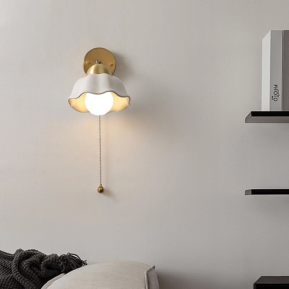 FleurBlanche Wall Light – Romantic Floral Design for a Warm, Elegant Atmosphere