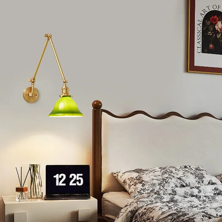 Vintage Green Adjustable Wall Light – Classic Design with Modern Flexibility