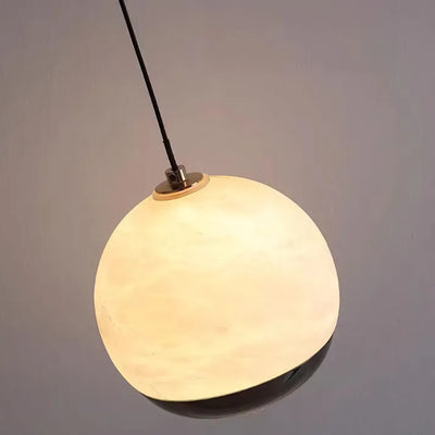 Nordic Alabaster Globe Pendant Light – Elegant Marble Hanging Lamp