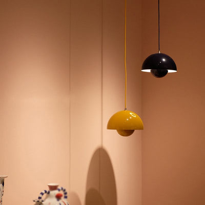 Auroraglo V2 Pendant Light – Elegant & Minimalist Lighting for a Cozy Atmosphere