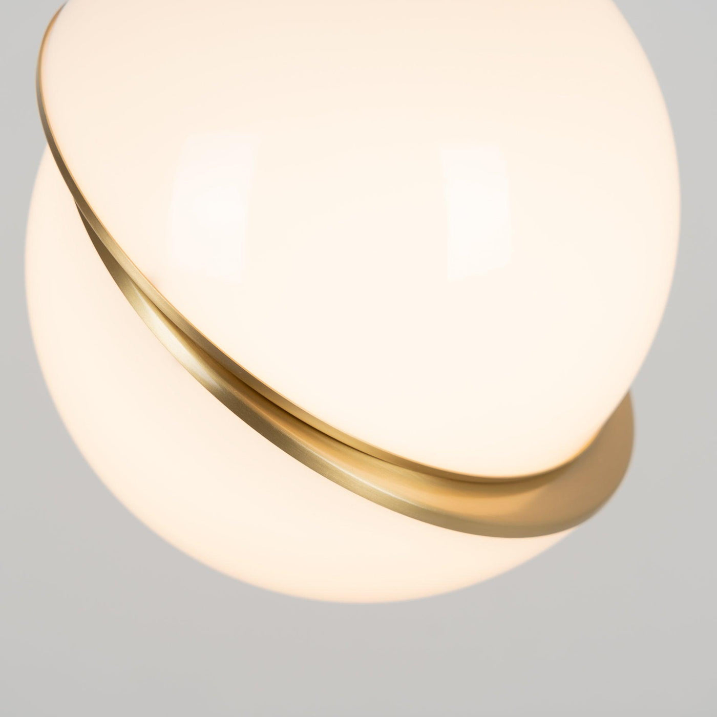 CrescentGlow Pendant Light – Elegant Lunar-Inspired Illumination