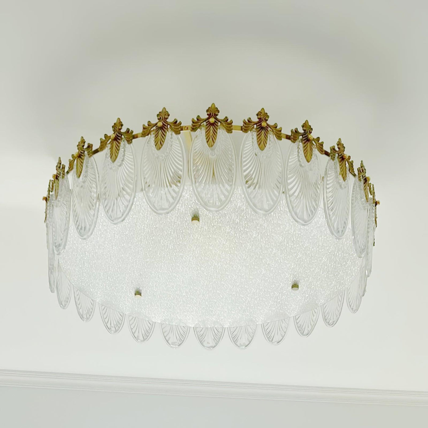 Round Glass Pattern Chandelier – Elegant Decorative Ceiling Light