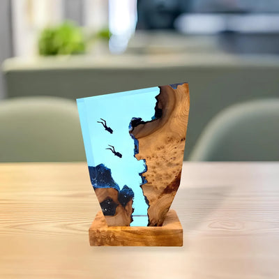 DeepDive Oceanic Diver Table Lamp – Elegant Marine-Inspired Design for Tranquil Ambiance