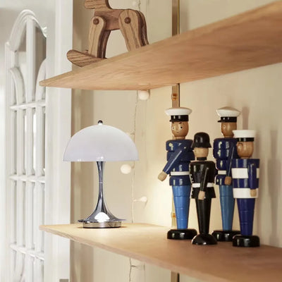 Luxe ÉclatLumière Table Lamp – Elegant Design for a Luxurious Interior