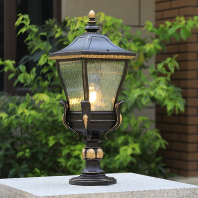 Modern Outdoor Lantern – Sleek Design Meets Timeless Functionality