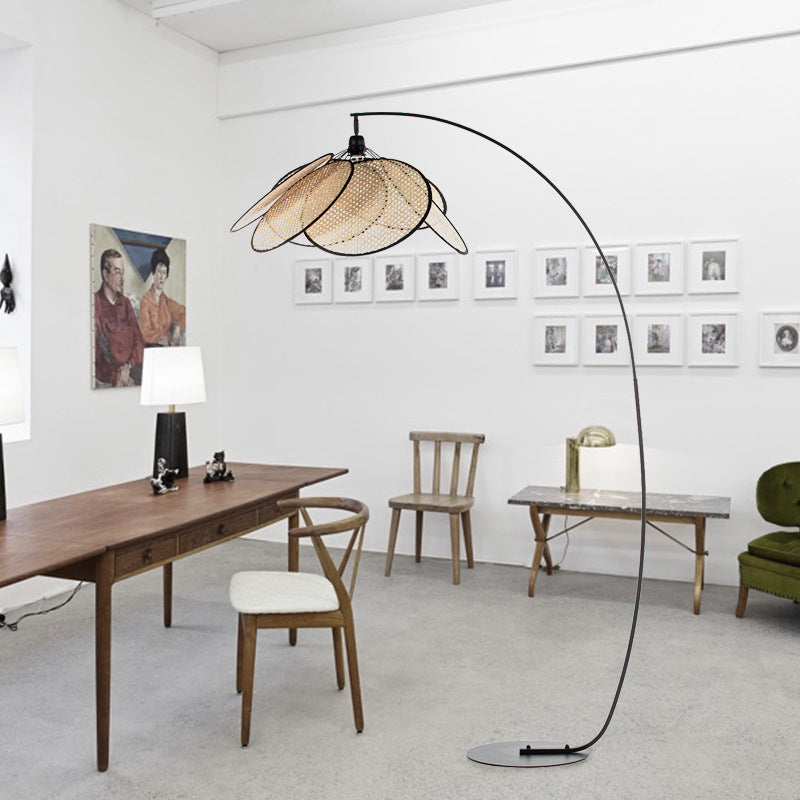 Rattan Wicker Floor Lamp – Handcrafted Natural Elegance for a Warm Ambience