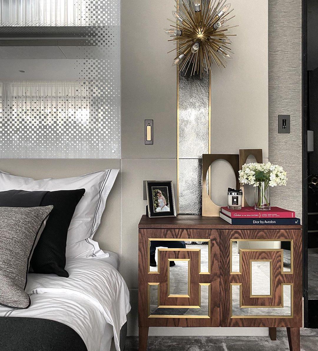 Embedded Bedside Sconce – Minimalist LED Wall Light for a Sleek & Modern Look