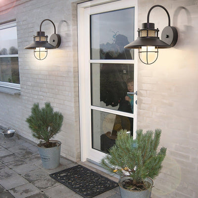 Felix Outdoor Wall Light – Industrial-Style Weatherproof LED Lantern (IP65)