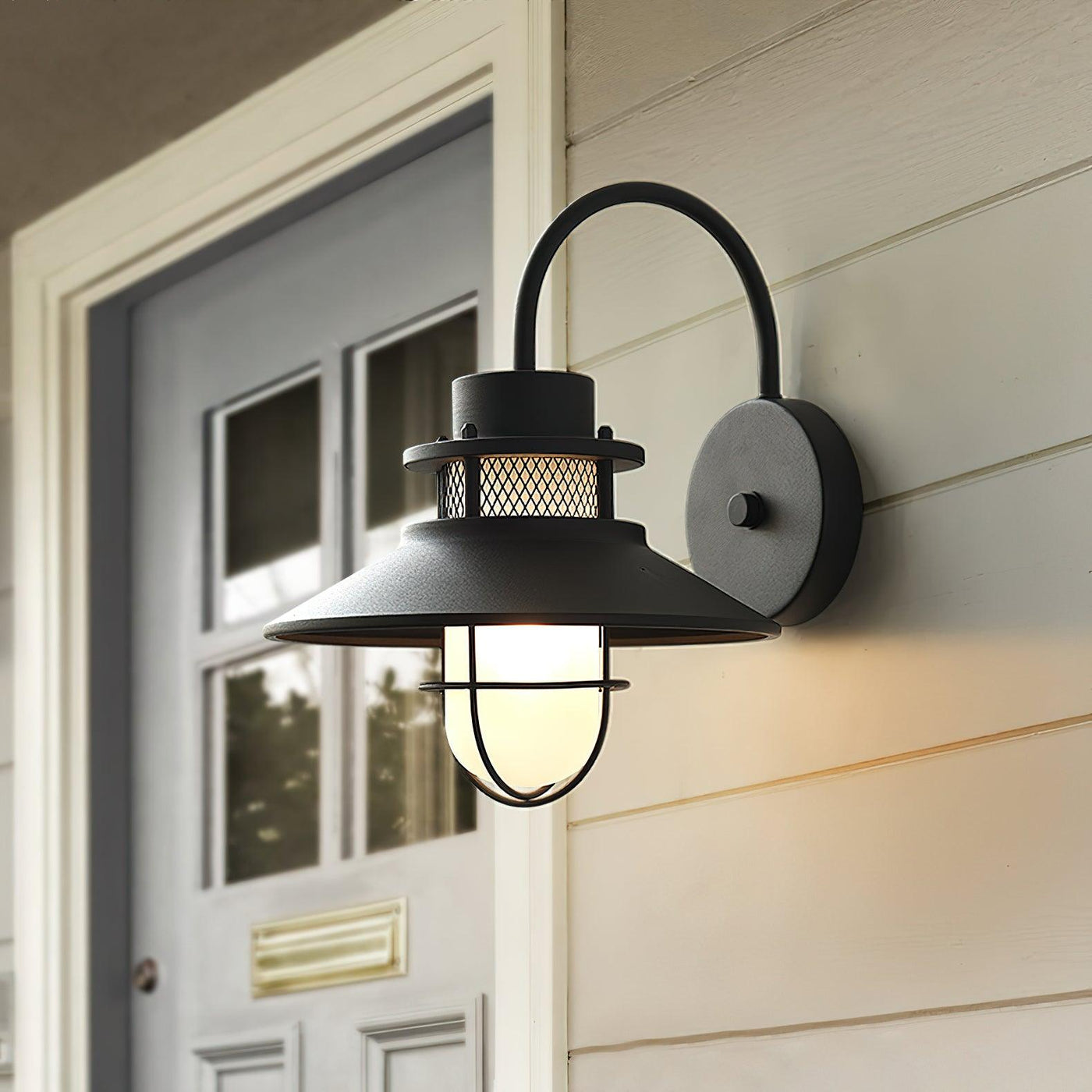 Felix Outdoor Wall Light – Industrial-Style Weatherproof LED Lantern (IP65)