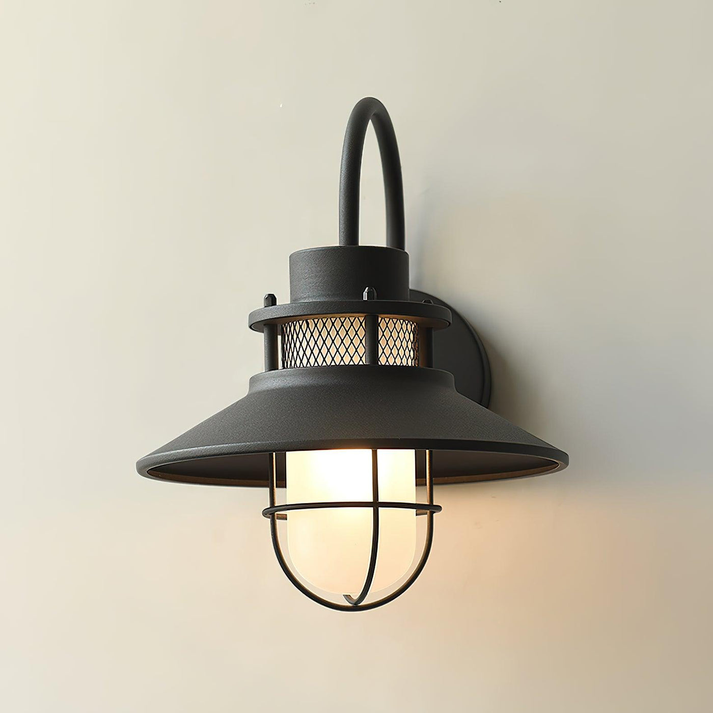 Felix Outdoor Wall Light – Industrial-Style Weatherproof LED Lantern (IP65)