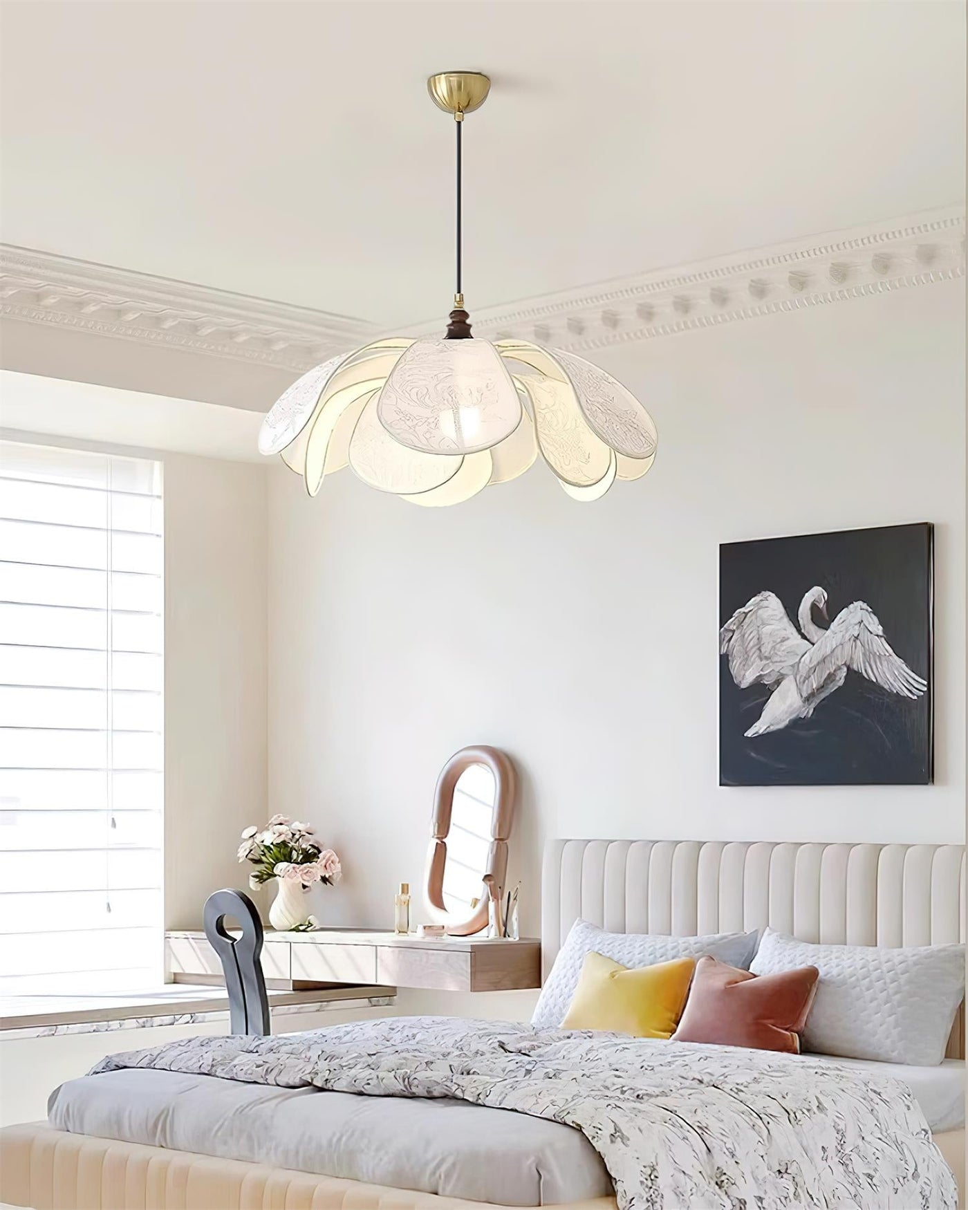 Florina Pendant Light – Elegant Floral-Inspired Hanging Lamp (E26/E27)