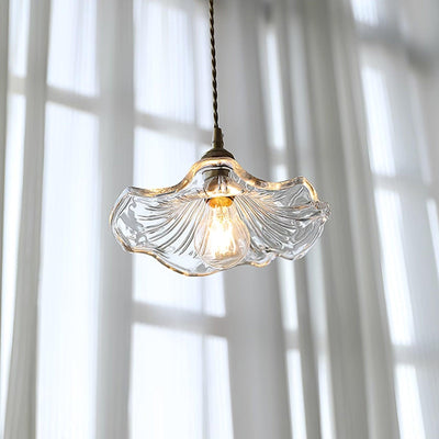 Flower Glass Pendant Light – A Touch of Nostalgic Elegance