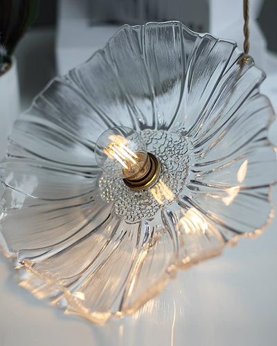 Flower Glass Pendant Light – A Touch of Nostalgic Elegance