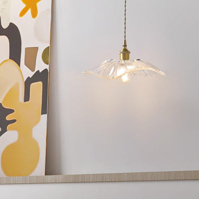Flower Glass Pendant Light – A Touch of Nostalgic Elegance