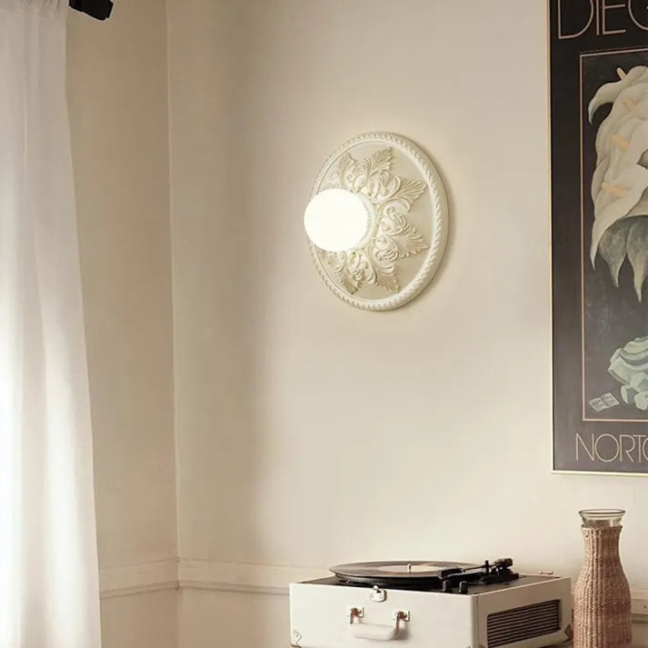 Modern Resin Wall Light – Elegant Coffee-Toned Contemporary Design