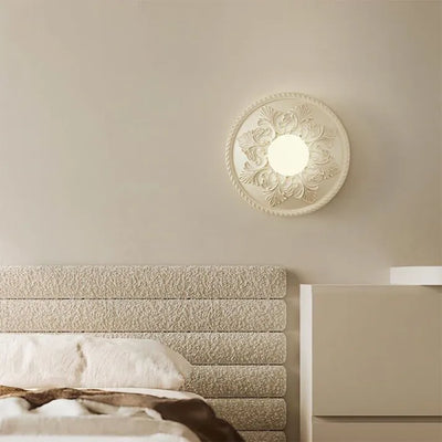 Modern Resin Wall Light – Elegant Coffee-Toned Contemporary Design
