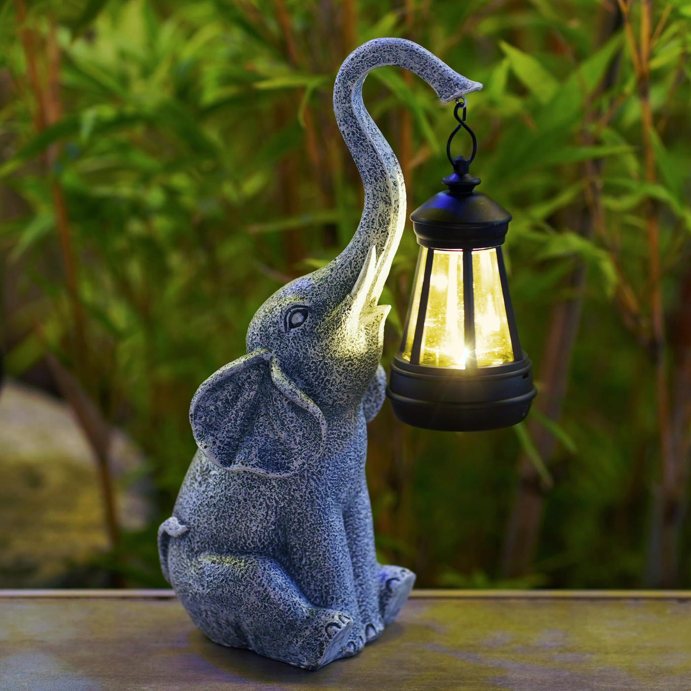 Gentle Elephant Solar Lamp – A Warm Glow for Your Garden